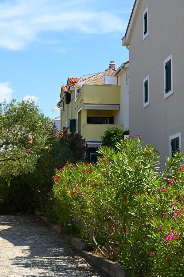 Beach Apartments Marijana Vodice Exterior photo