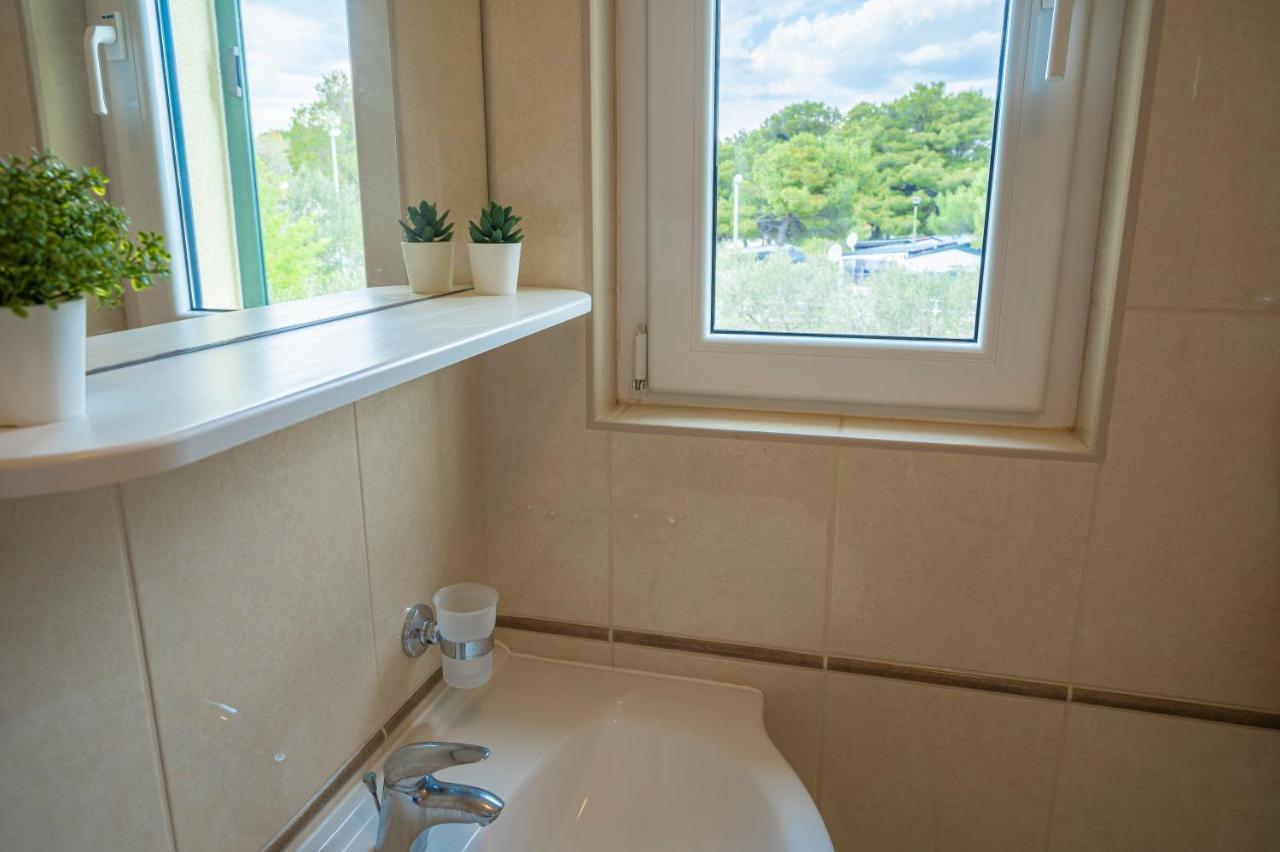 Beach Apartments Marijana Vodice Exterior photo